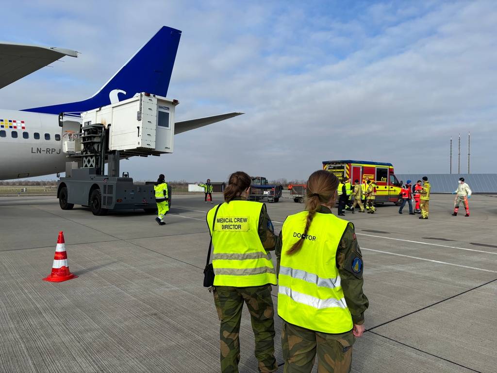 Bilde av det MEDEVAc fly som frakter Ukrainske pasientert