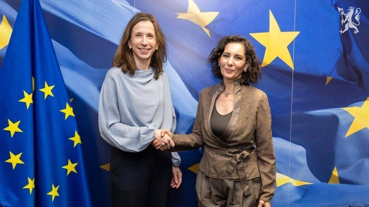 Justis- og beredskapsminister Astri Aas-Hansen og Hadja Lahbib