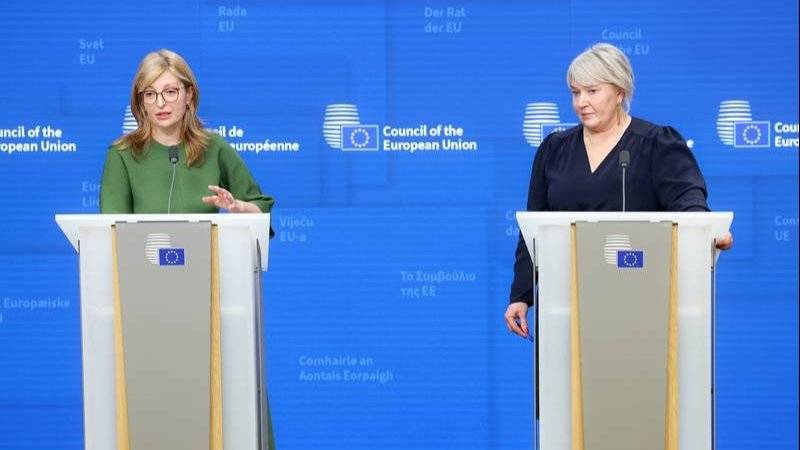 Bildet fra en pressekonferanse under EUs konkurranseevneråd