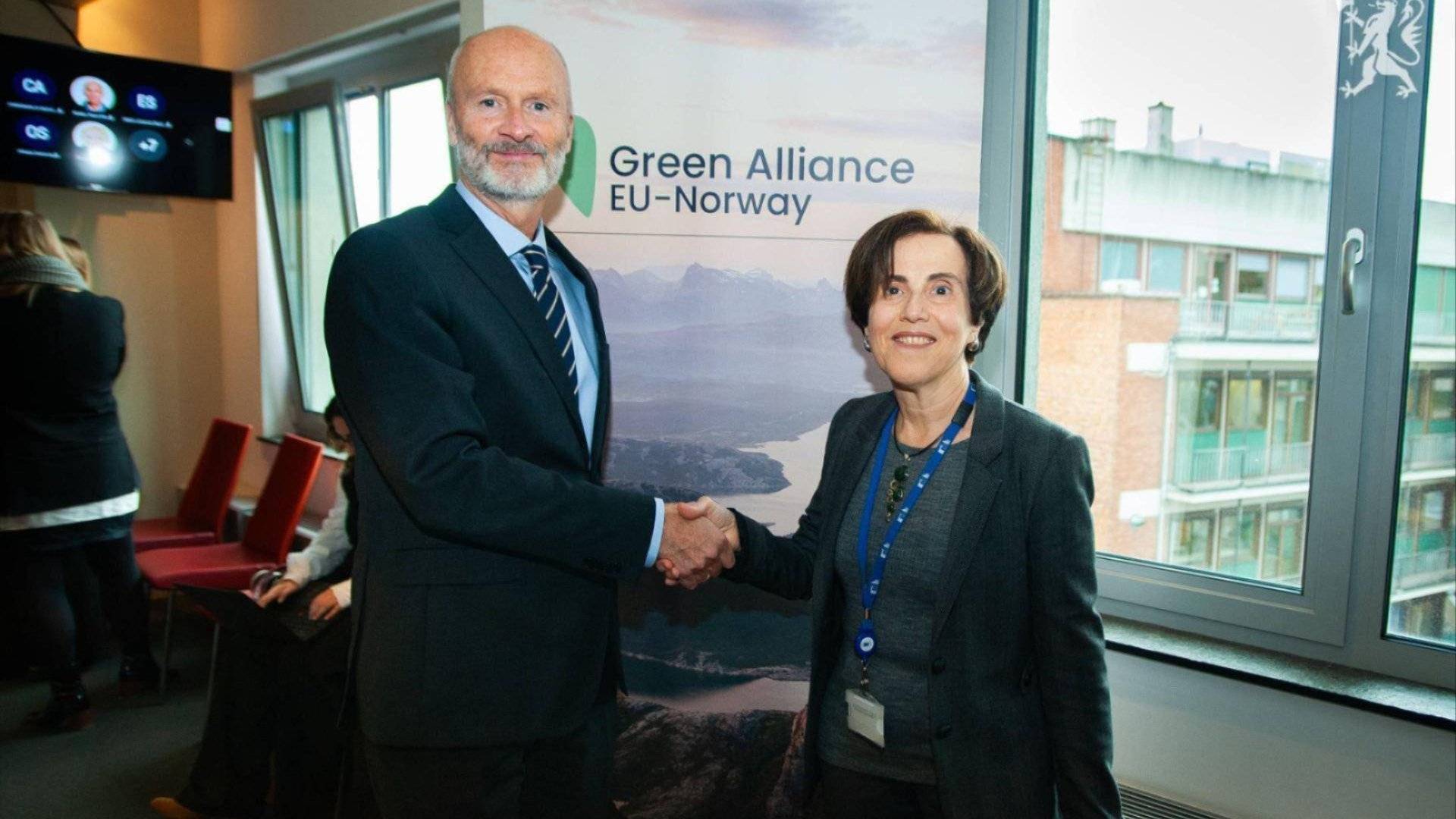 Bilde av danmarks utenriksminister Lars Løkke Rasmussen og Norges umin Espen Barth Eide