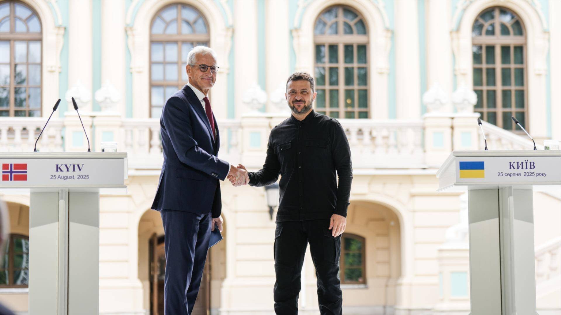 Bilde av  Jonas Gahr Støre og  president Zelenskyj 